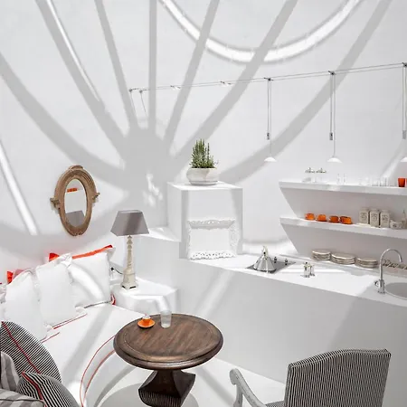 Elite Santorini 5 Bedroom Private Pool & Beautiful Sea Views *