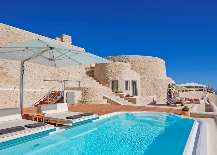 Elite Santorini 5 Bedroom Private Pool & Beautiful Sea Views *