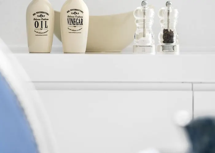 Elite Santorini 5 Bedroom Private Pool & Beautiful Sea Views Pýrgos