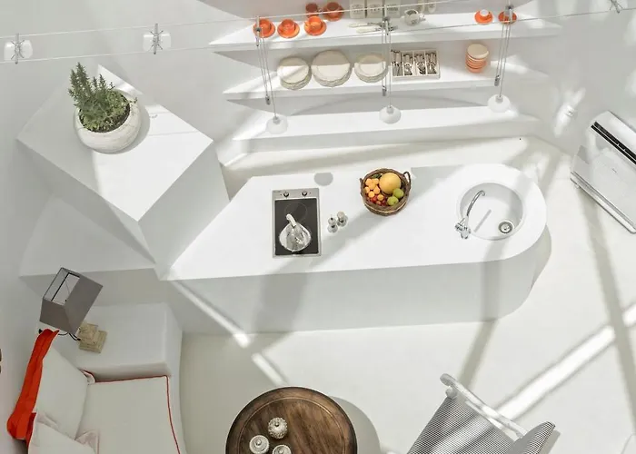 Elite Santorini 5 Bedroom Private Pool & Beautiful Sea Views *