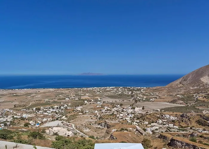 Elite Santorini 5 Bedroom Private Pool & Beautiful Sea Views * Pýrgos