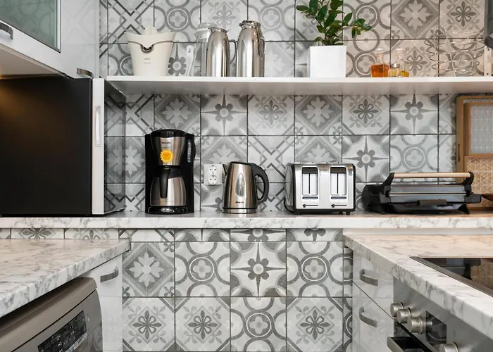 Elite Santorini 5 Bedroom Private Pool & Beautiful Sea Views فيلة *