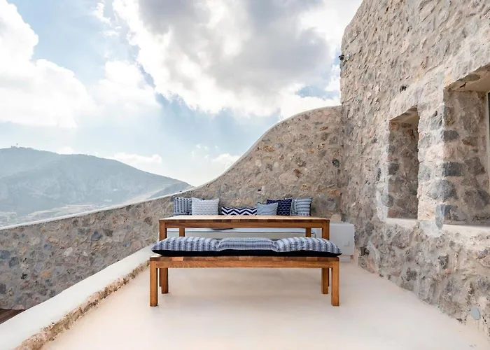 Elite Santorini 5 Bedroom Private Pool & Beautiful Sea Views فيلة Pýrgos