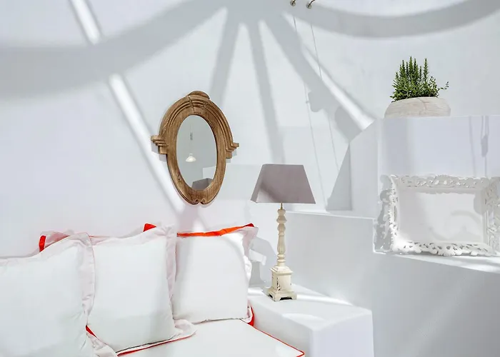 Elite Santorini 5 Bedroom Private Pool & Beautiful Sea Views فيلة Pýrgos