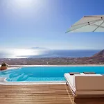 Elite Santorini 5 Bedroom Private Pool & Beautiful Sea Views Villa *