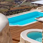 Villa Elite Santorini 5 Bedroom Private Pool & Beautiful Sea Views *