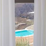 Villa Elite Santorini 5 Bedroom Private Pool & Beautiful Sea Views *