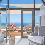 Villa Elite Santorini 5 Bedroom Private Pool & Beautiful Sea Views