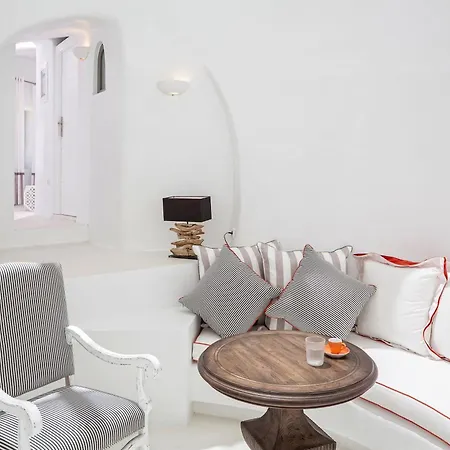 Elite Santorini 5 Bedroom Private Pool & Beautiful Sea Views Vila Pýrgos