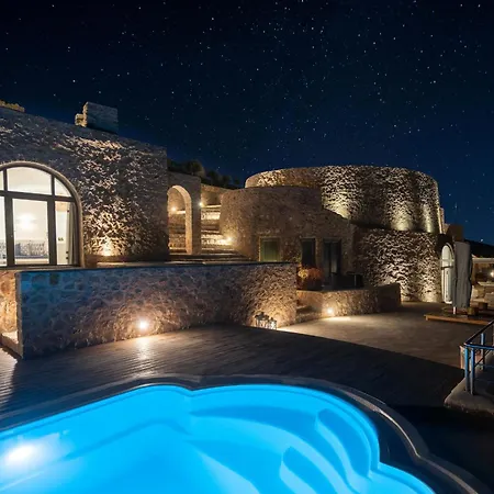 Elite Santorini 5 Bedroom Private Pool & Beautiful Sea Views *