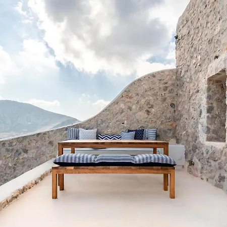Elite Santorini 5 Bedroom Private Pool & Beautiful Sea Views Vila Pýrgos