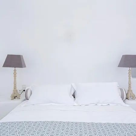 Elite Santorini 5 Bedroom Private Pool & Beautiful Sea Views Pýrgos