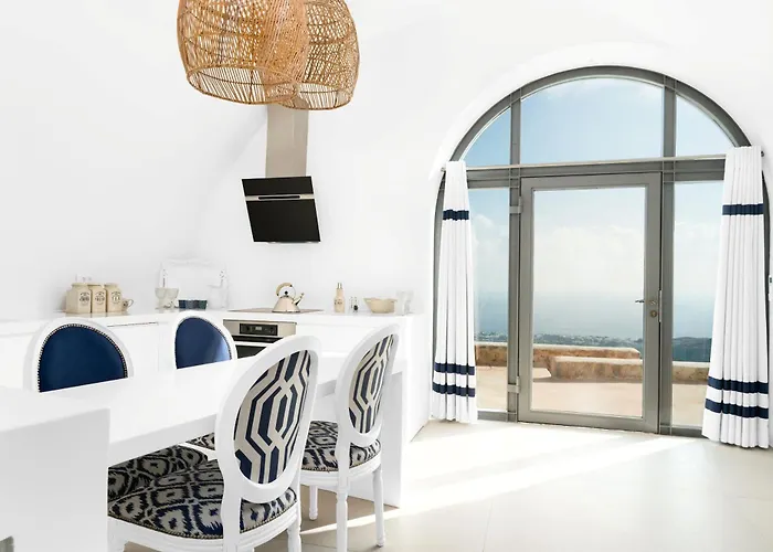 Elite Santorini 5 Bedroom Private Pool & Beautiful Sea Views * Пиргос