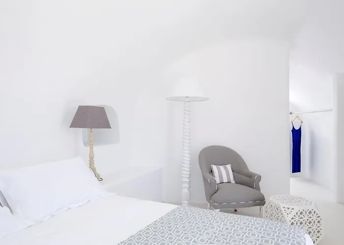 Villa Elite Santorini 5 Bedroom Private Pool & Beautiful Sea Views